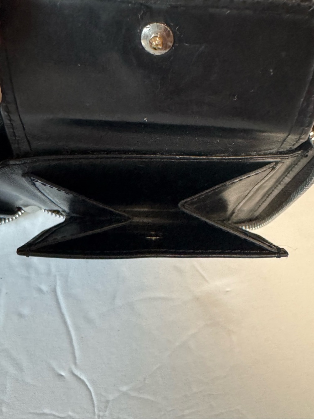 Authentic Louis Vuitton Matte Vernis leather Zip Compact Wallet - Picture 6 of 8